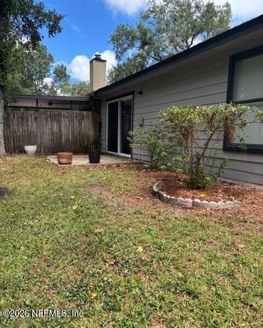 548 STAFFORDSHIRE Drive, Jacksonville, FL 32225