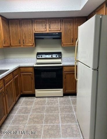 548 STAFFORDSHIRE Drive, Jacksonville, FL 32225