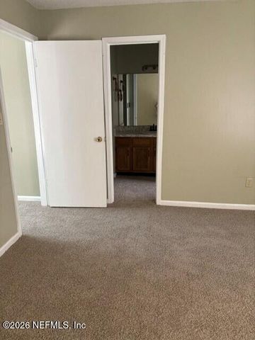 548 STAFFORDSHIRE Drive, Jacksonville, FL 32225