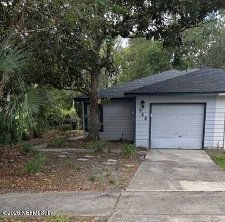 548 STAFFORDSHIRE Drive, Jacksonville, FL 32225
