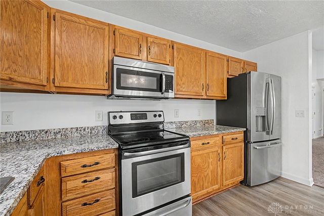 1562 Farrington Drive, Kettering, OH 45420