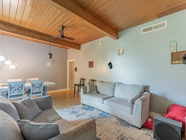 3847 Euclid Avenue, Berwyn, IL 60402