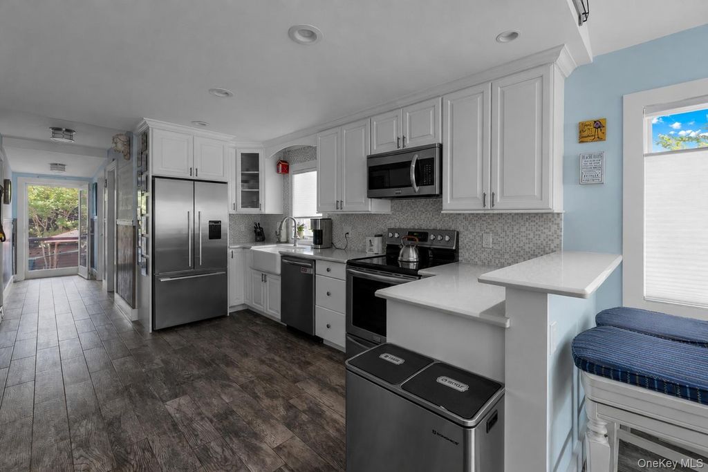 306 Wilmot Road, Ocean Beach, NY 11770 — photo 4