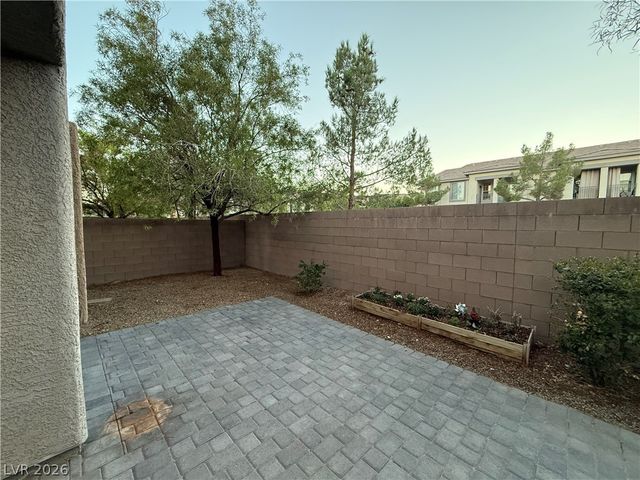 6867 Dragonfly Rock Street, Las Vegas, NV 89148