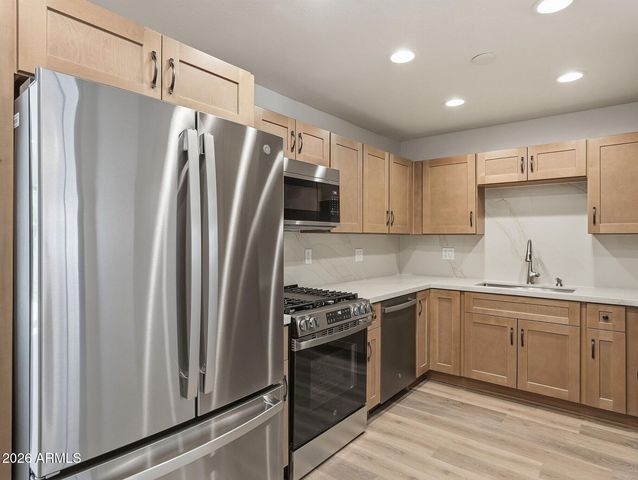 7641 E AVALON Drive, Scottsdale, AZ 85251