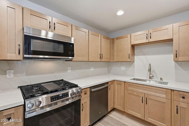 7641 E AVALON Drive, Scottsdale, AZ 85251