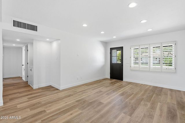 7641 E AVALON Drive, Scottsdale, AZ 85251
