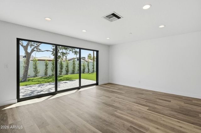 7641 E AVALON Drive, Scottsdale, AZ 85251