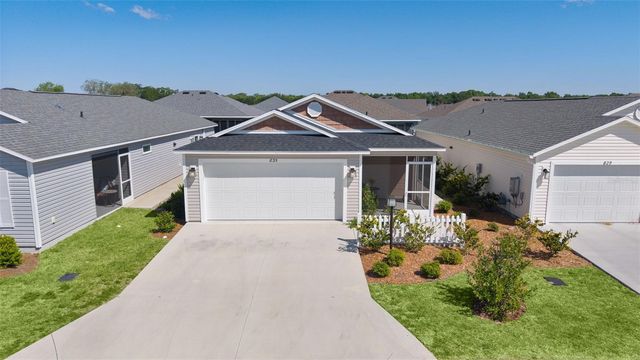 835 CONROE STREET, The Villages, FL 34762
