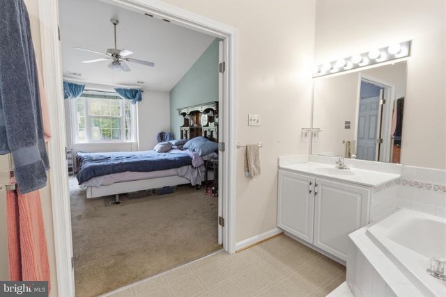 5817 MAGNOLIA CIR, Saint Leonard, MD 20685