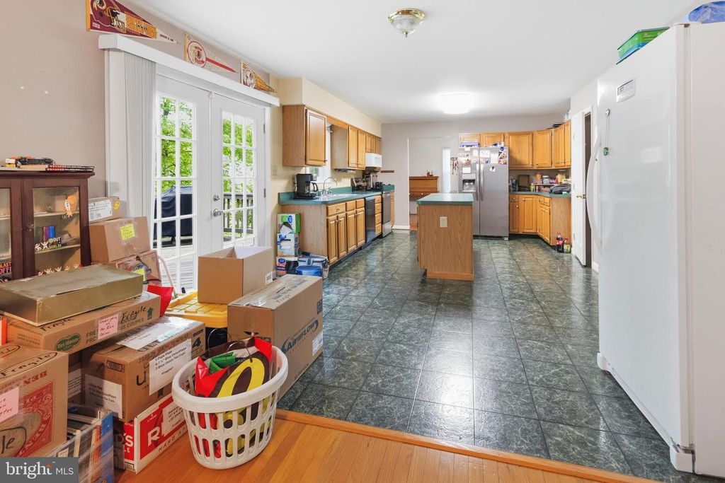 Image 14 of property listing at 5817 MAGNOLIA CIR, Saint Leonard, MD 20685