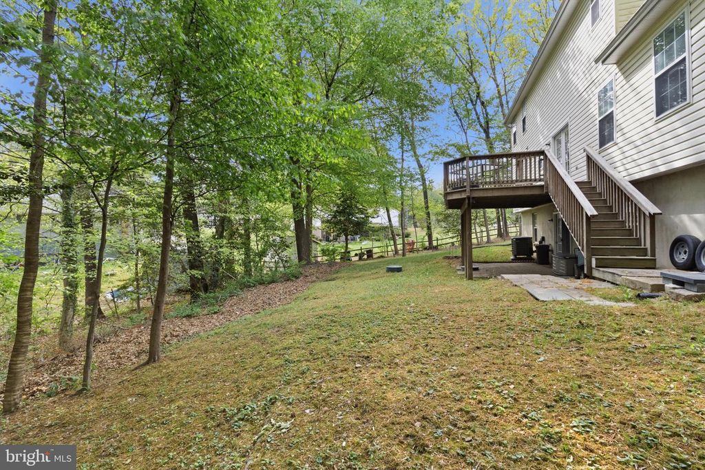 Image 18 of property listing at 5817 MAGNOLIA CIR, Saint Leonard, MD 20685