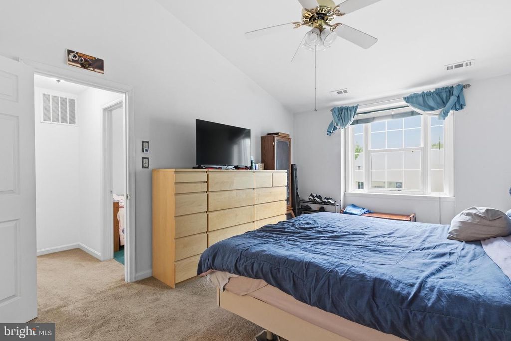 Image 25 of property listing at 5817 MAGNOLIA CIR, Saint Leonard, MD 20685