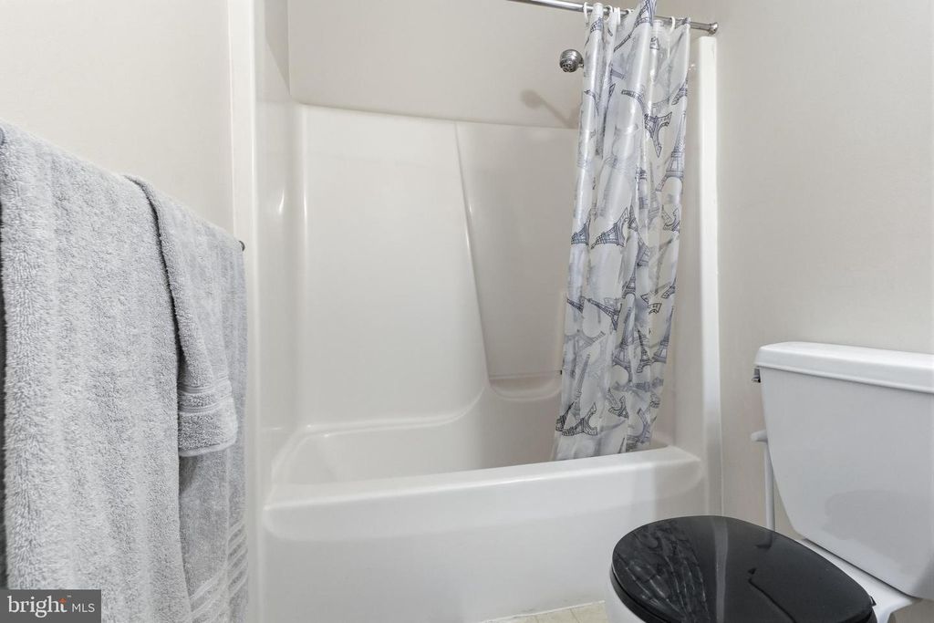 Image 29 of property listing at 5817 MAGNOLIA CIR, Saint Leonard, MD 20685