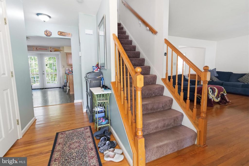 Image 4 of property listing at 5817 MAGNOLIA CIR, Saint Leonard, MD 20685