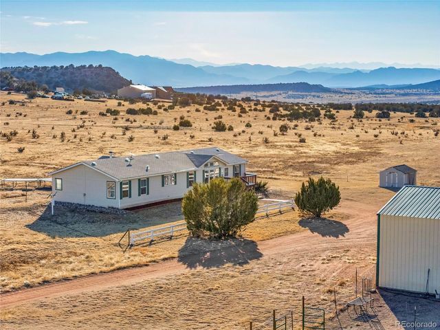 699 Cedar Hills Road, Penrose, CO 81240