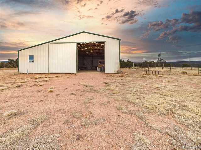 699 Cedar Hills Road, Penrose, CO 81240