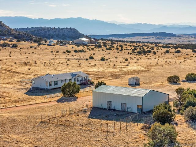 699 Cedar Hills Road, Penrose, CO 81240