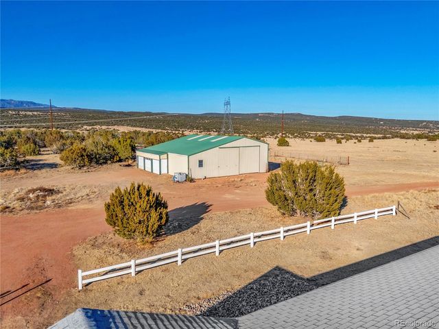 699 Cedar Hills Road, Penrose, CO 81240