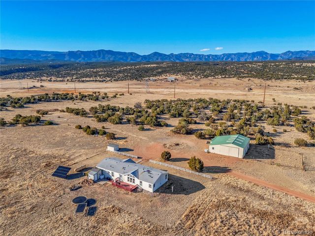 699 Cedar Hills Road, Penrose, CO 81240