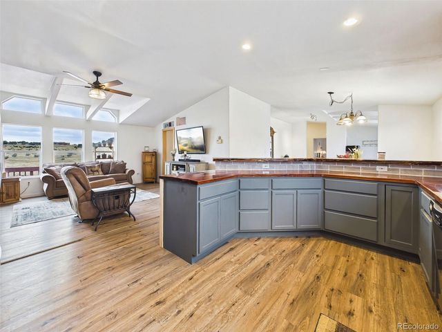 699 Cedar Hills Road, Penrose, CO 81240