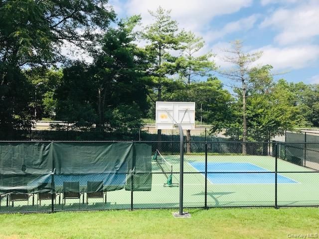 26910 Grand Central Parkway 28G, Floral Park, NY 11005