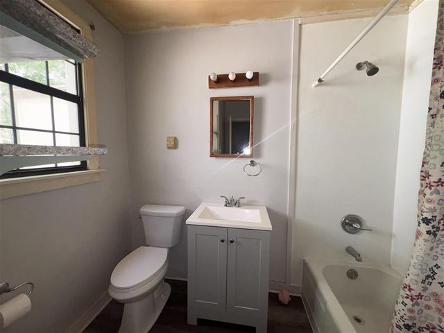 2005 2Nd Ave Avenue, Lake Charles, LA 70601