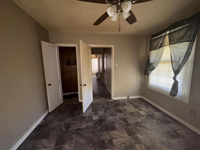 2005 2Nd Ave Avenue, Lake Charles, LA 70601