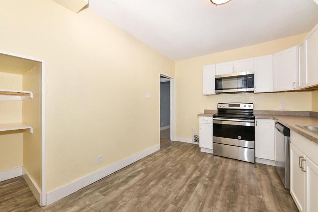 7413 15th AVENUE, Kenosha, WI 53143