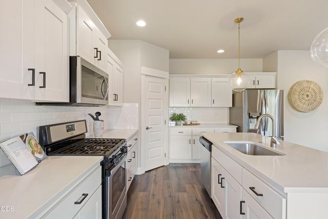 21370 NE Nolan Court, Bend, OR 97701
