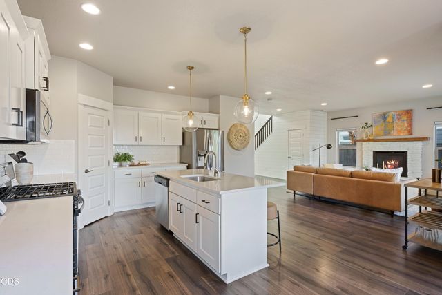 21370 NE Nolan Court, Bend, OR 97701