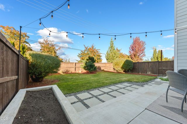 21370 NE Nolan Court, Bend, OR 97701