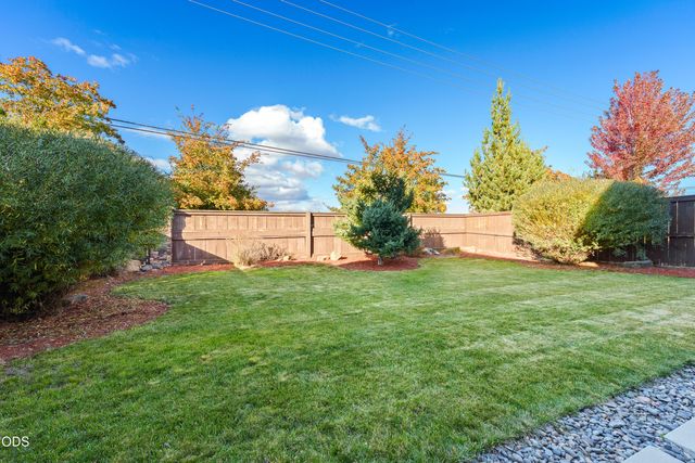 21370 NE Nolan Court, Bend, OR 97701