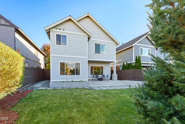 21370 NE Nolan Court, Bend, OR 97701