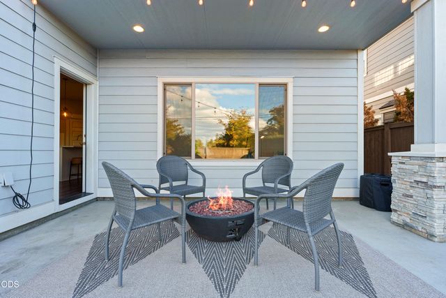 21370 NE Nolan Court, Bend, OR 97701