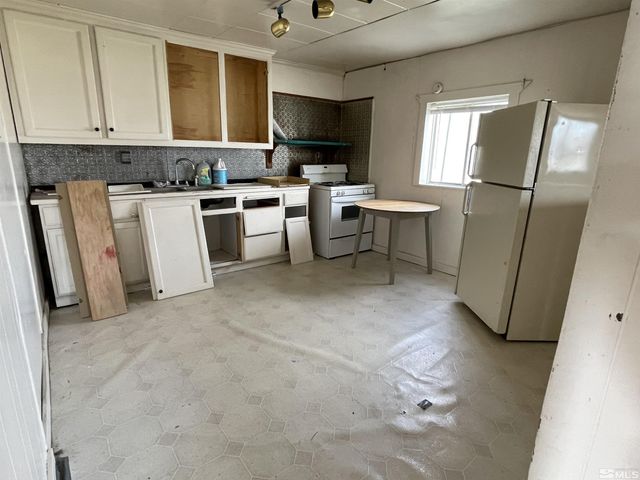 225 W US HWY 40, Golconda, NV 89414