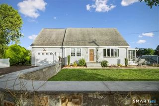 35 Knapps Highway, Fairfield, CT 06825