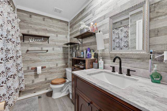 8 Sharpes Hollow Rd, Fayetteville, TN 37334