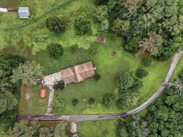 8 Sharpes Hollow Rd, Fayetteville, TN 37334