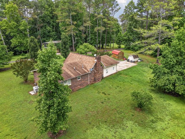 8 Sharpes Hollow Rd, Fayetteville, TN 37334