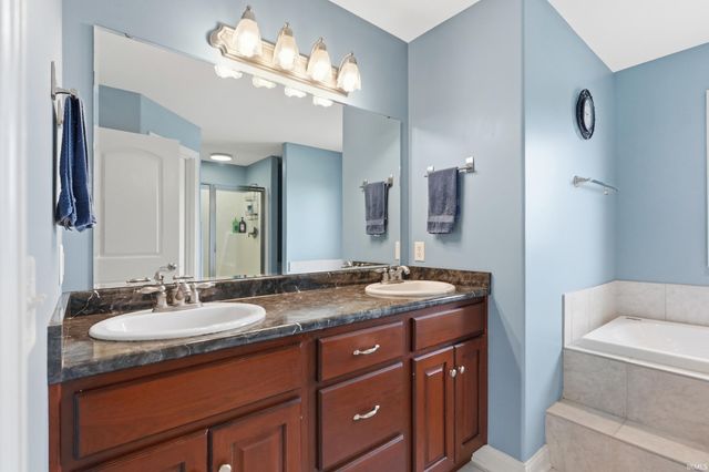 1125 Coral Isle Cove, Fort Wayne, IN 46845