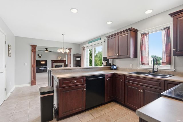 1125 Coral Isle Cove, Fort Wayne, IN 46845