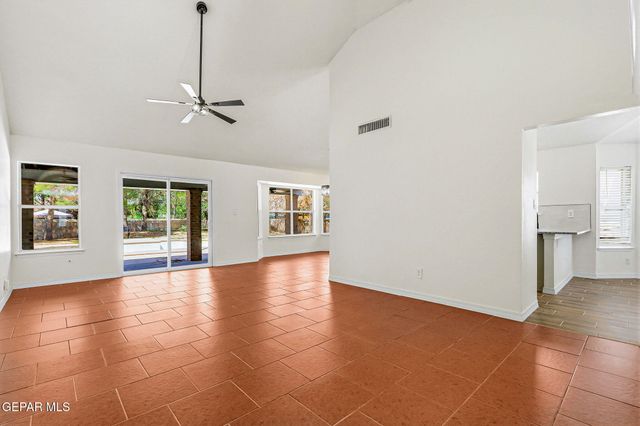 375 BRILL Circle, Horizon City, TX 79928