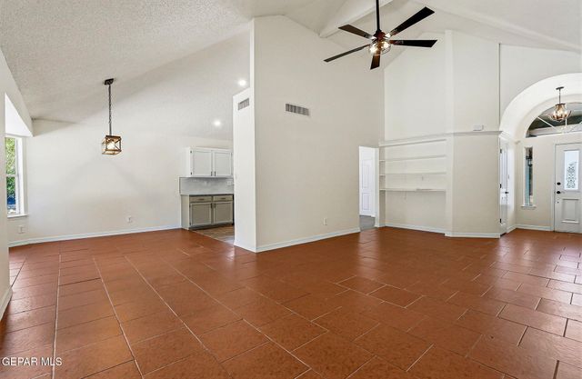 375 BRILL Circle, Horizon City, TX 79928