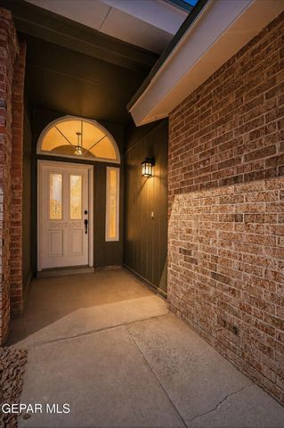 375 BRILL Circle, Horizon City, TX 79928