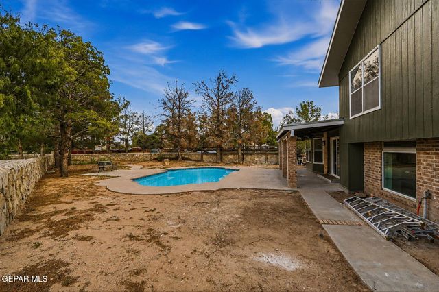 375 BRILL Circle, Horizon City, TX 79928