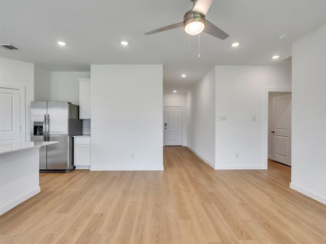 9011 Serene Haven Ln, Iowa Colony, TX 77583