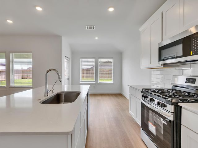 9011 Serene Haven Ln, Iowa Colony, TX 77583