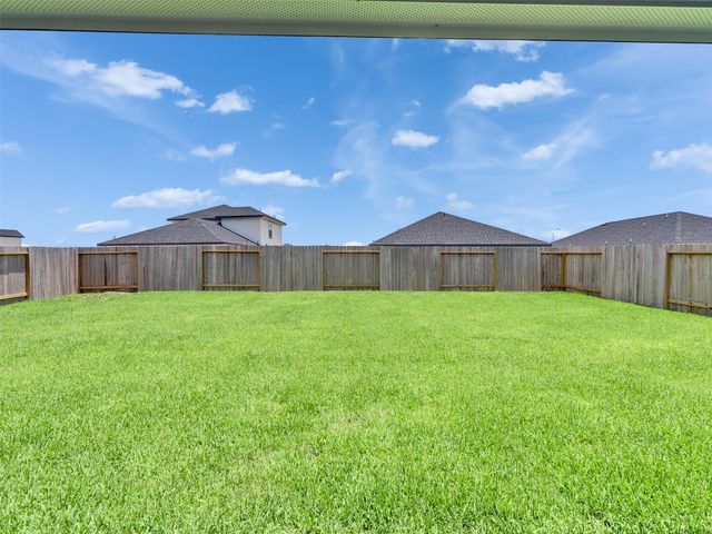 9011 Serene Haven Ln, Iowa Colony, TX 77583
