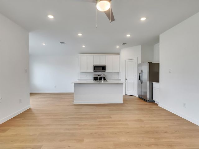 9011 Serene Haven Ln, Iowa Colony, TX 77583